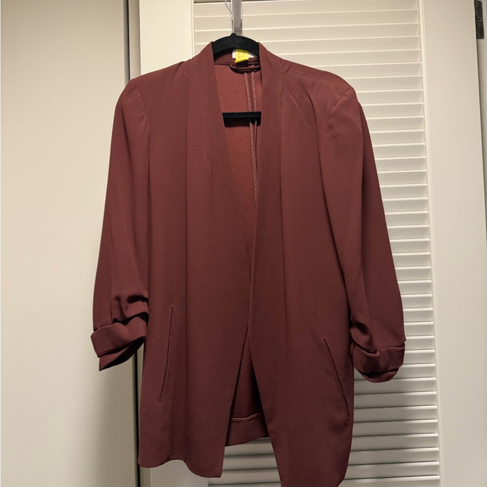 Aritzia Women's Burgundy Blazer